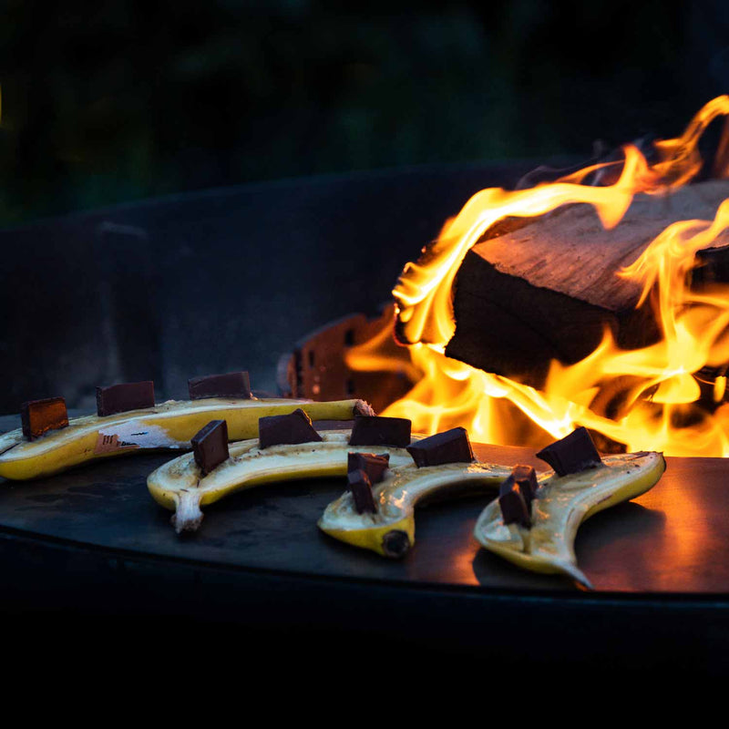 Dessert con ciotola di fuoco